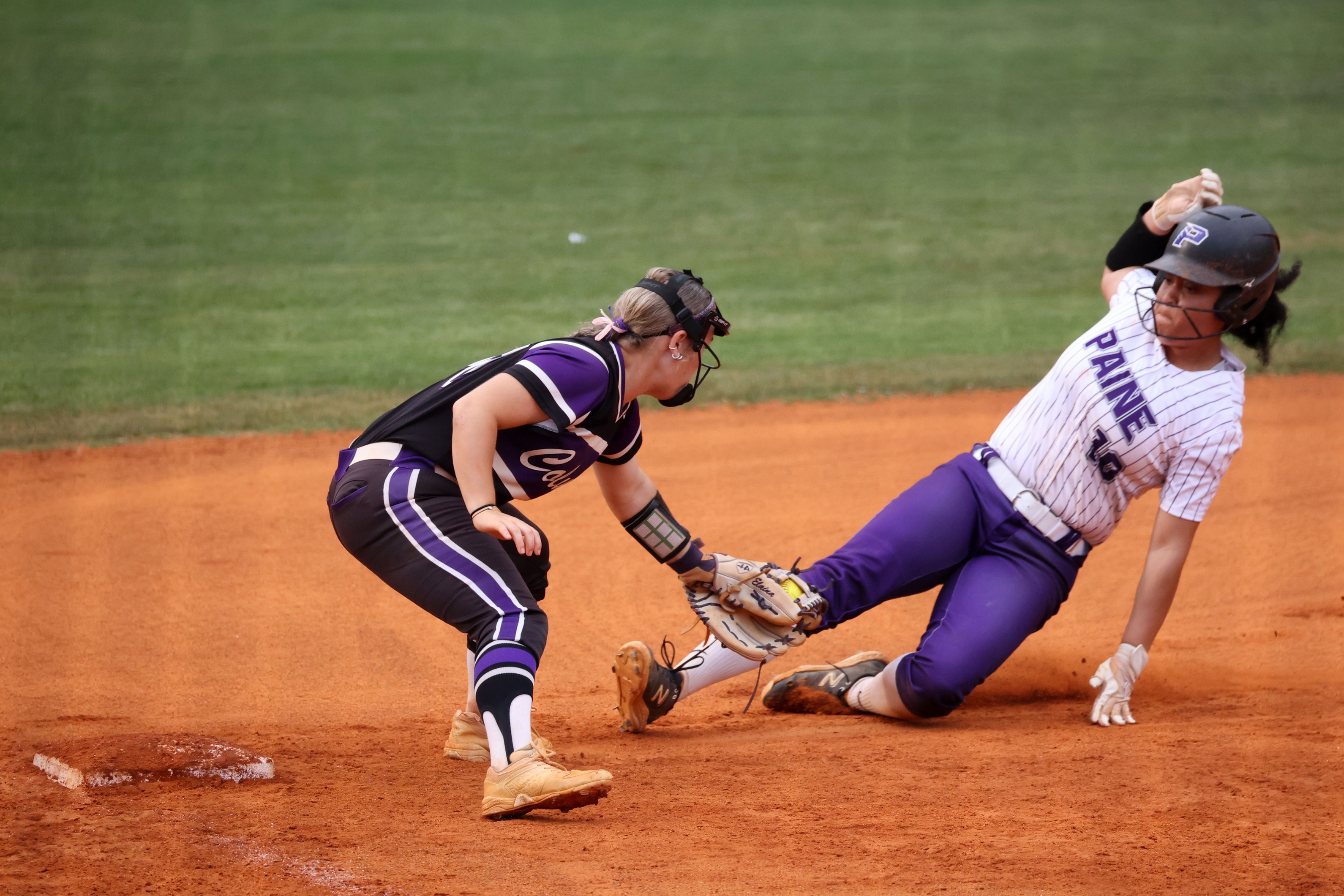 3B Elaina Seymour tag out, courtesy of Bob Stoner